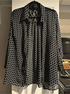 Women’s dress top